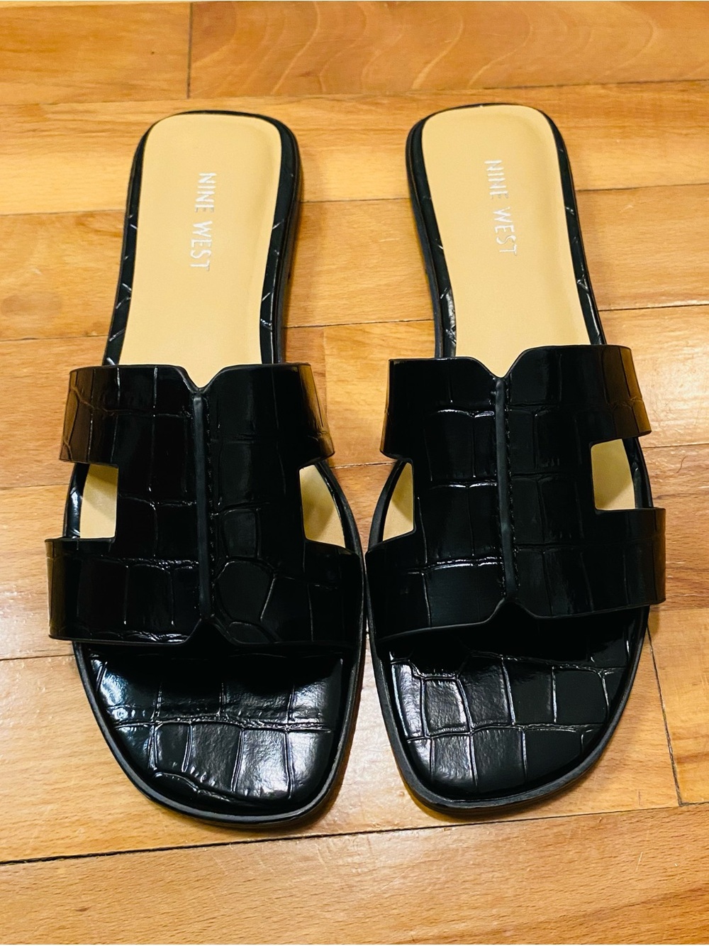 Nine West Black Croc Giny Slide Sandal Size 9